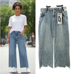Rewash Low Rise Relaxed Flare Jeans Women's Size 3/26  Light Wash Raw Hem Denim